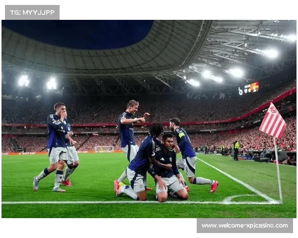 B费和卡塞米罗携手难补安东尼拖后腿局面分析