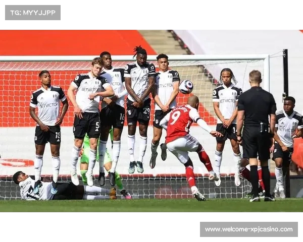 伯恩茅斯占据主动却遭逆转 赛场失利令人唏嘘不已 伯恩茅斯占据主动却遭逆转 赛场失利令人唏嘘不已